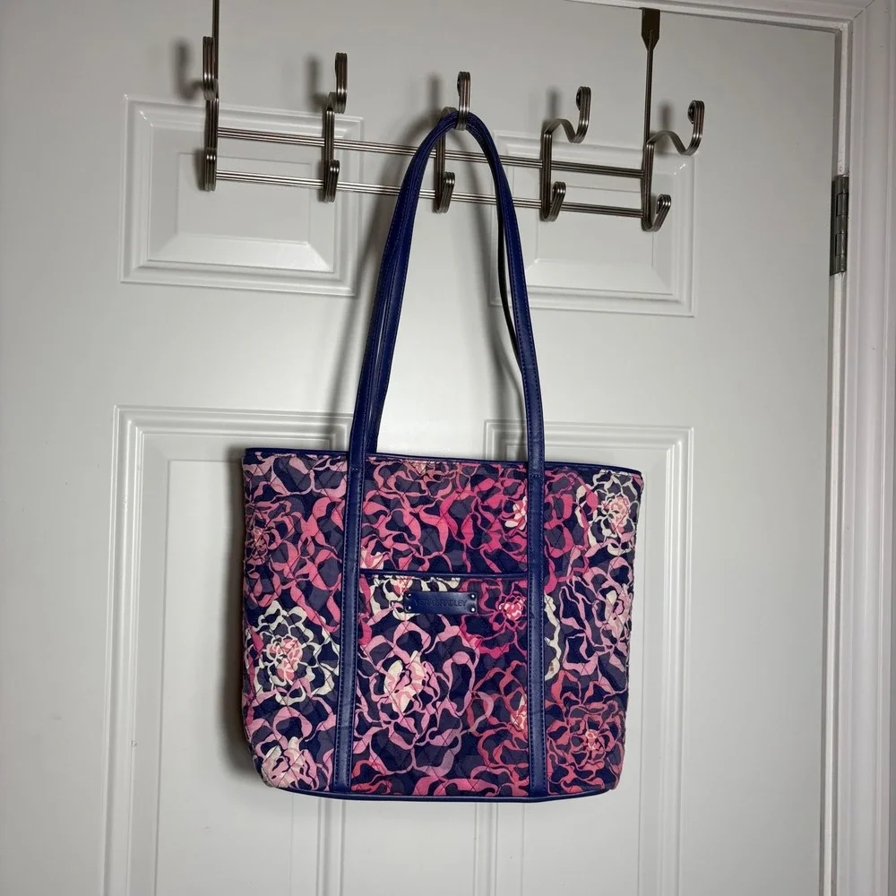 Vera Bradley Tote Bag Womens Medium Purple Pink Floral Excellent Quilted Cotton